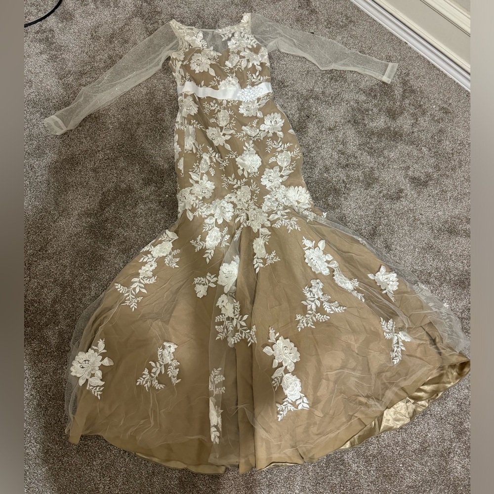 Wedding dress